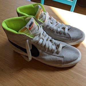 Gray Women's Nike Suede Blazer Mid Vintage Sneaker